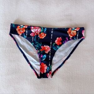 VENUS Floral Drop Bikini Bottom, size M